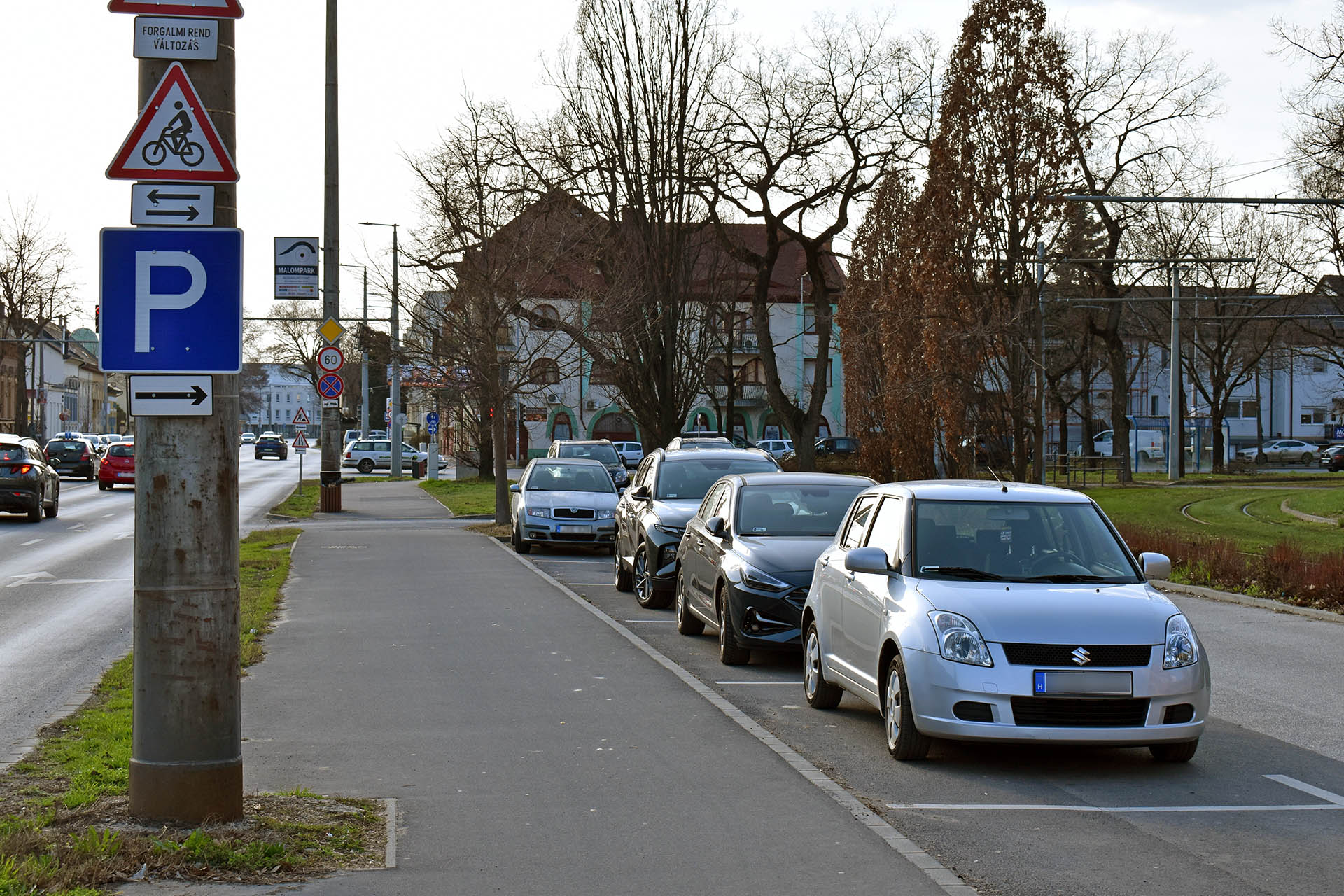 A parkolásban is hosszú hétvége jön