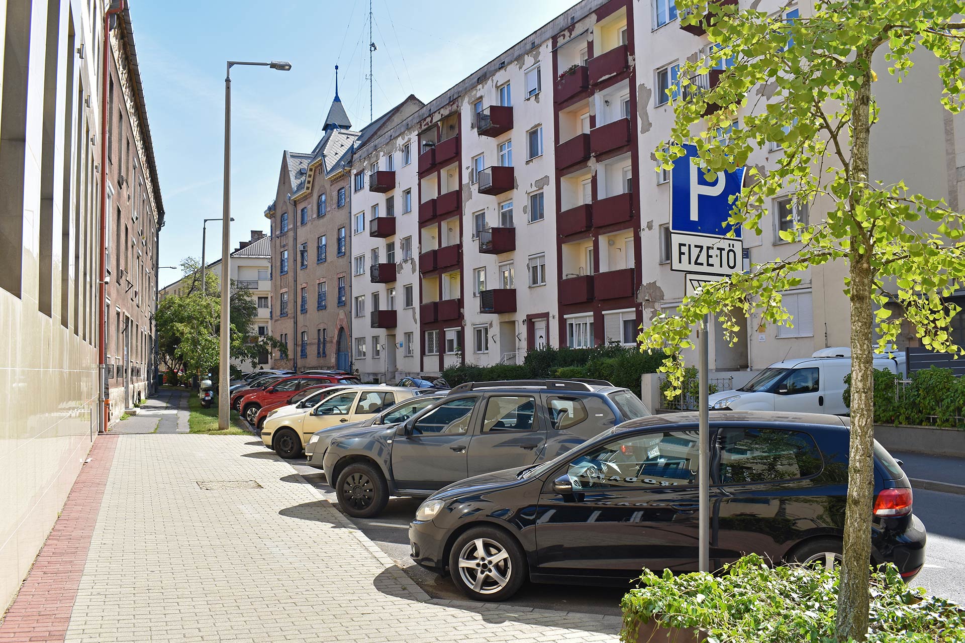 Beszerzési hirdetmény: útburkolati jelek felfestése